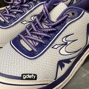 Women's Gravity Defy Shoe size 11